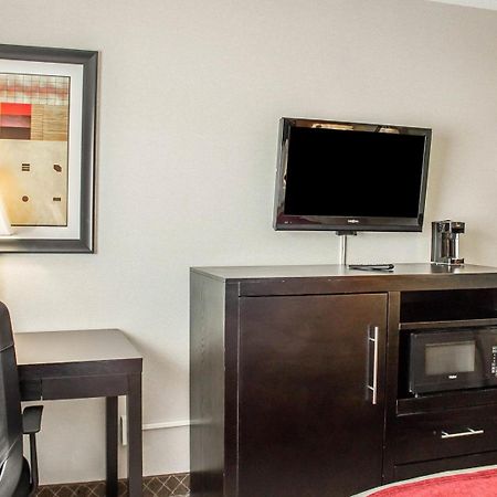 Norwood Inn & Suites Columbus Buitenkant foto